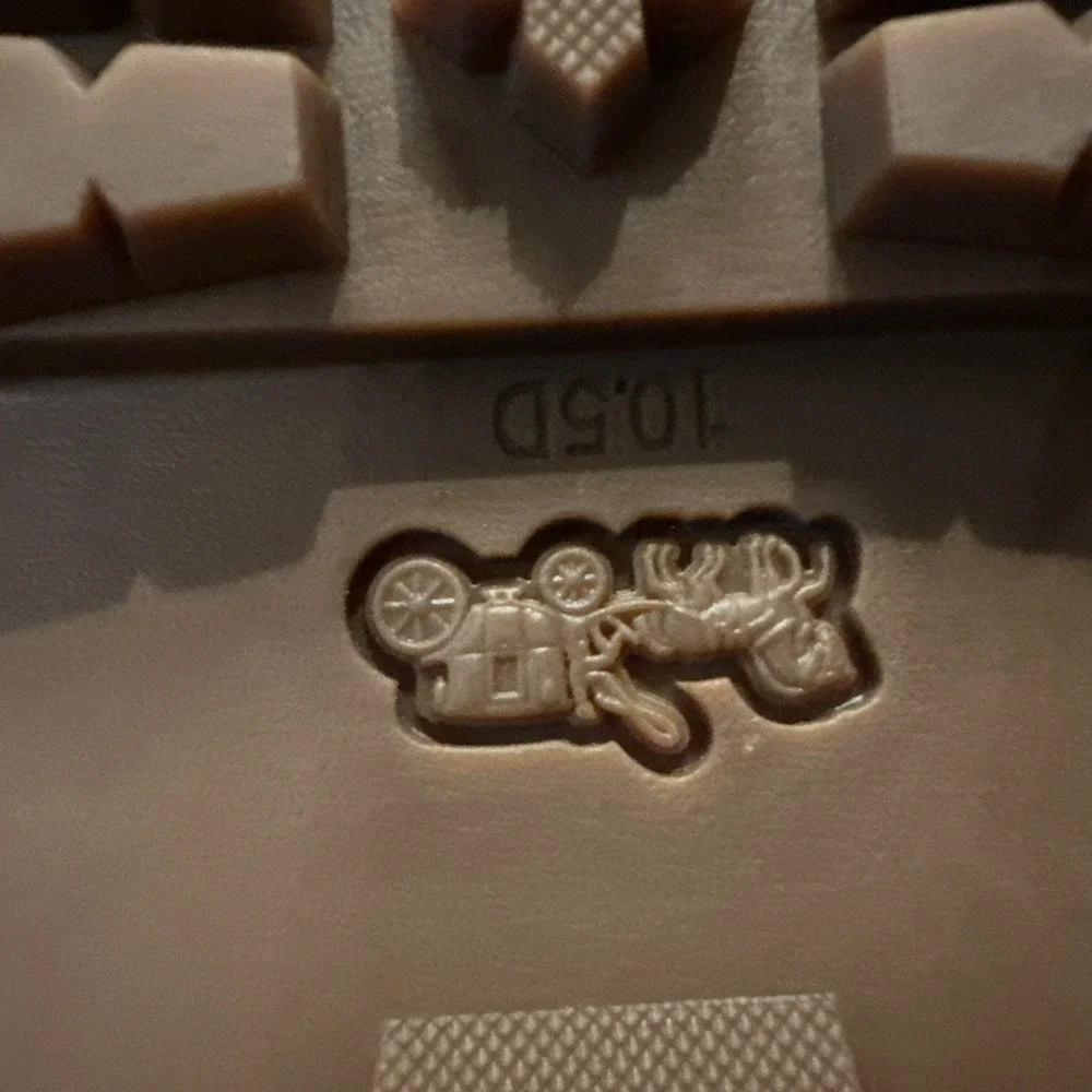 Coach men banks
